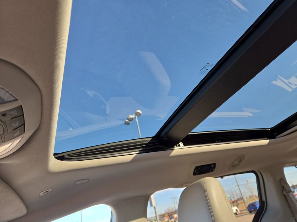 Used 2019 Chrysler Pacifica Limited image 28