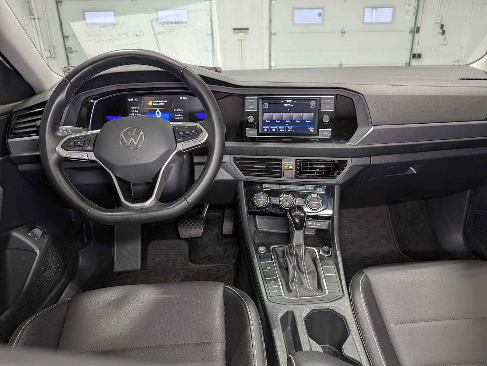 Used 2024 Volkswagen Jetta SE image 17