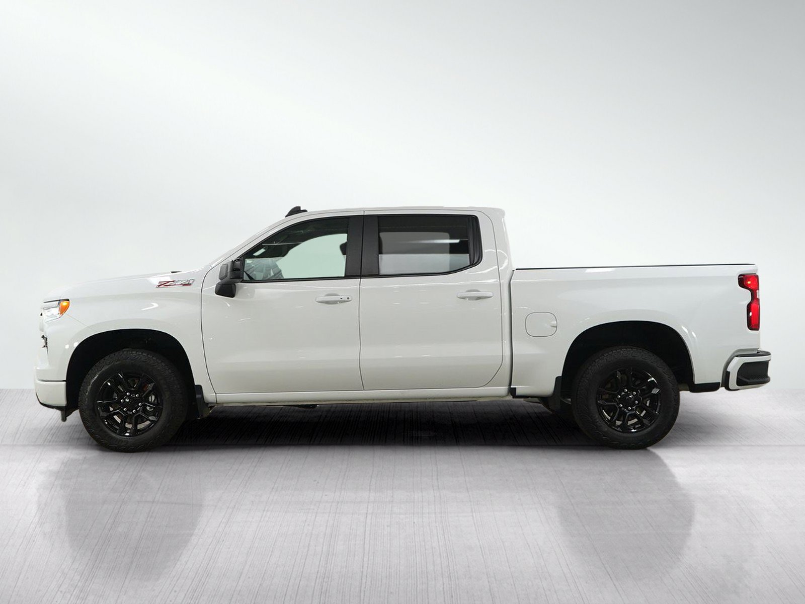 Used 2023 Chevrolet Silverado 1500 RST AWD/4WD image 3