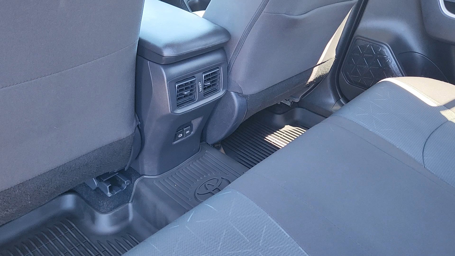 Certified 2025 Toyota RAV4 XLE AWD/4WD image 16