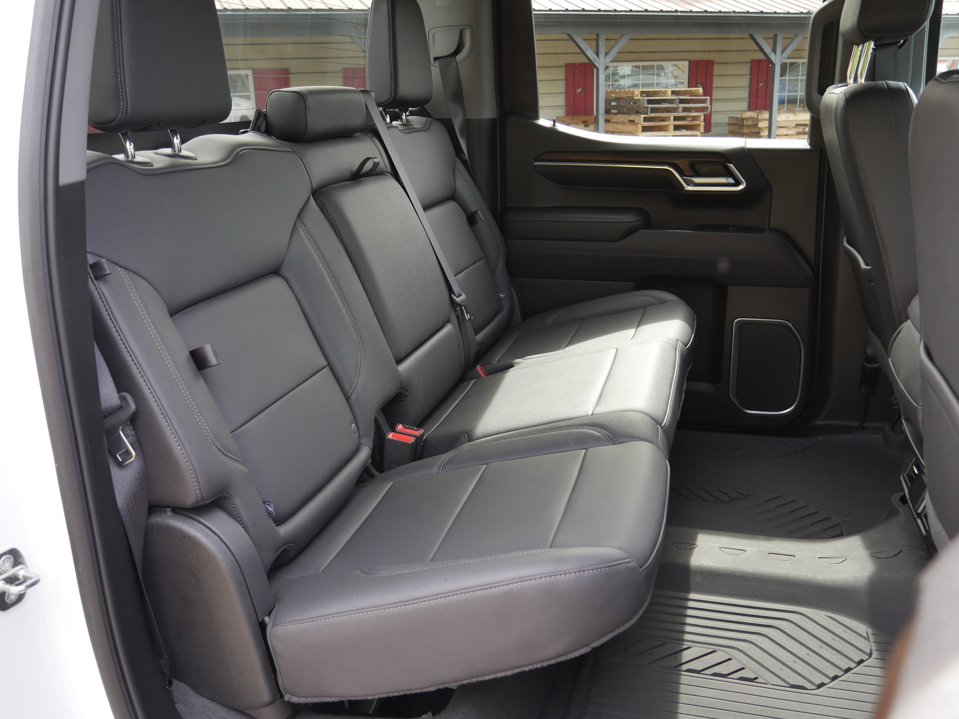 Used 2022 GMC Sierra 1500 SLT image 30