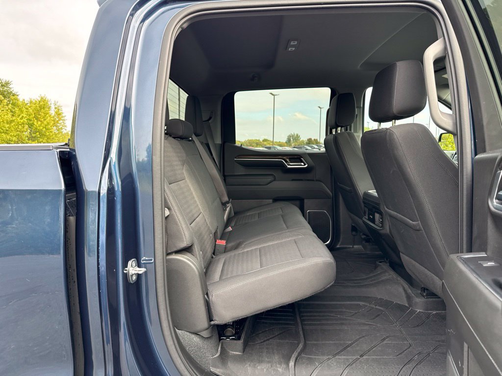 Used 2022 Chevrolet Silverado 1500 LT w/ Protection Package AWD/4WD image 12