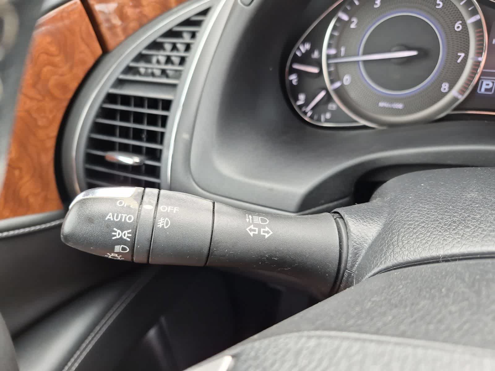 Used 2019 INFINITI QX80 Luxe w/ All-Season Package RWD image 25