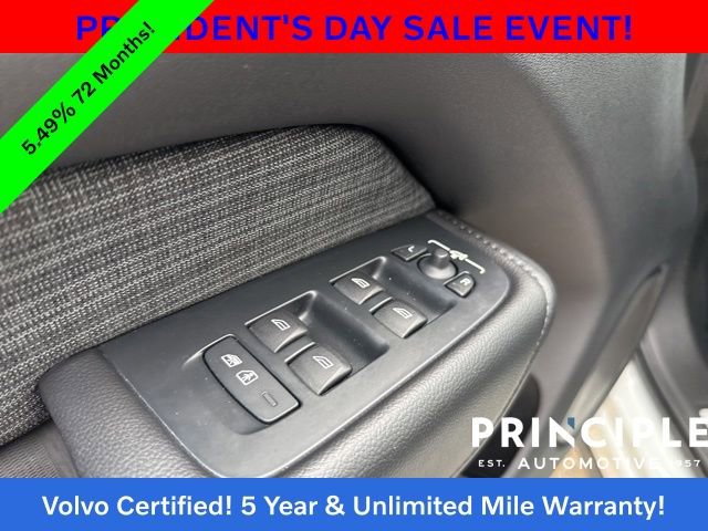 Certified 2022 Volvo XC60 B5 Momentum image 27