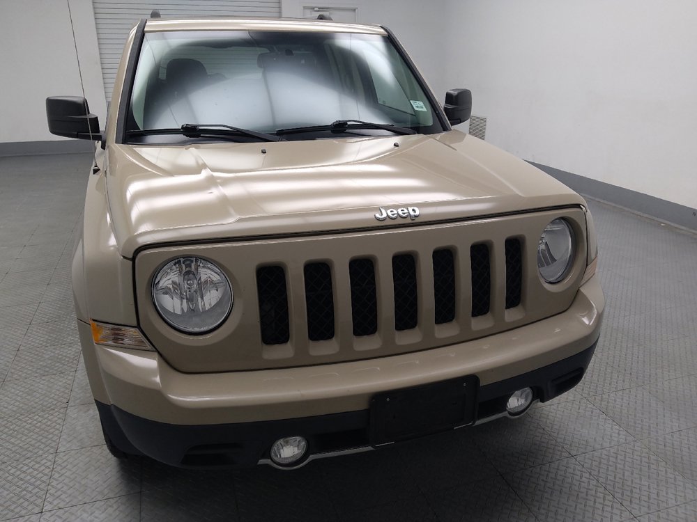 Used 2017 Jeep Patriot High Altitude FWD image 14