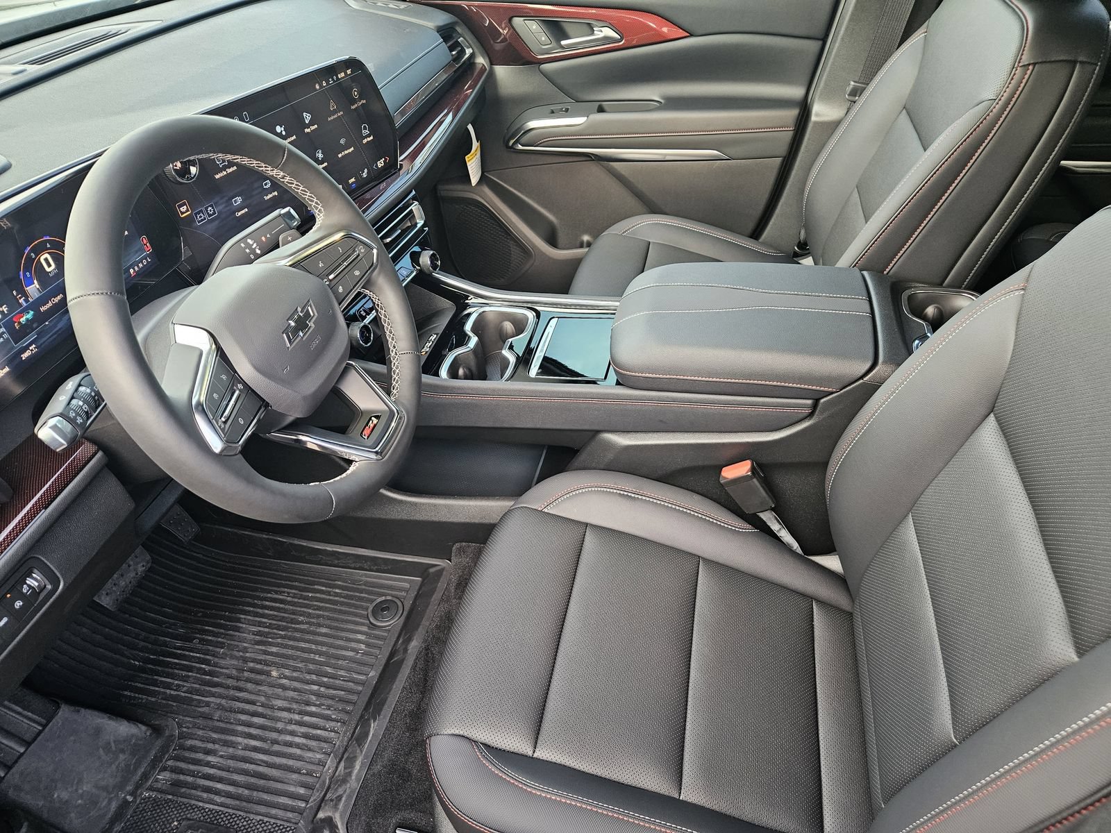 New 2026 Chevrolet Traverse Z71 w/ LPO, Floor Liner Package AWD/4WD image 16
