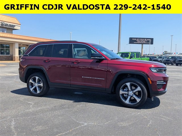 New 2025 Jeep Grand Cherokee Limited w/ Luxury Tech Group II
