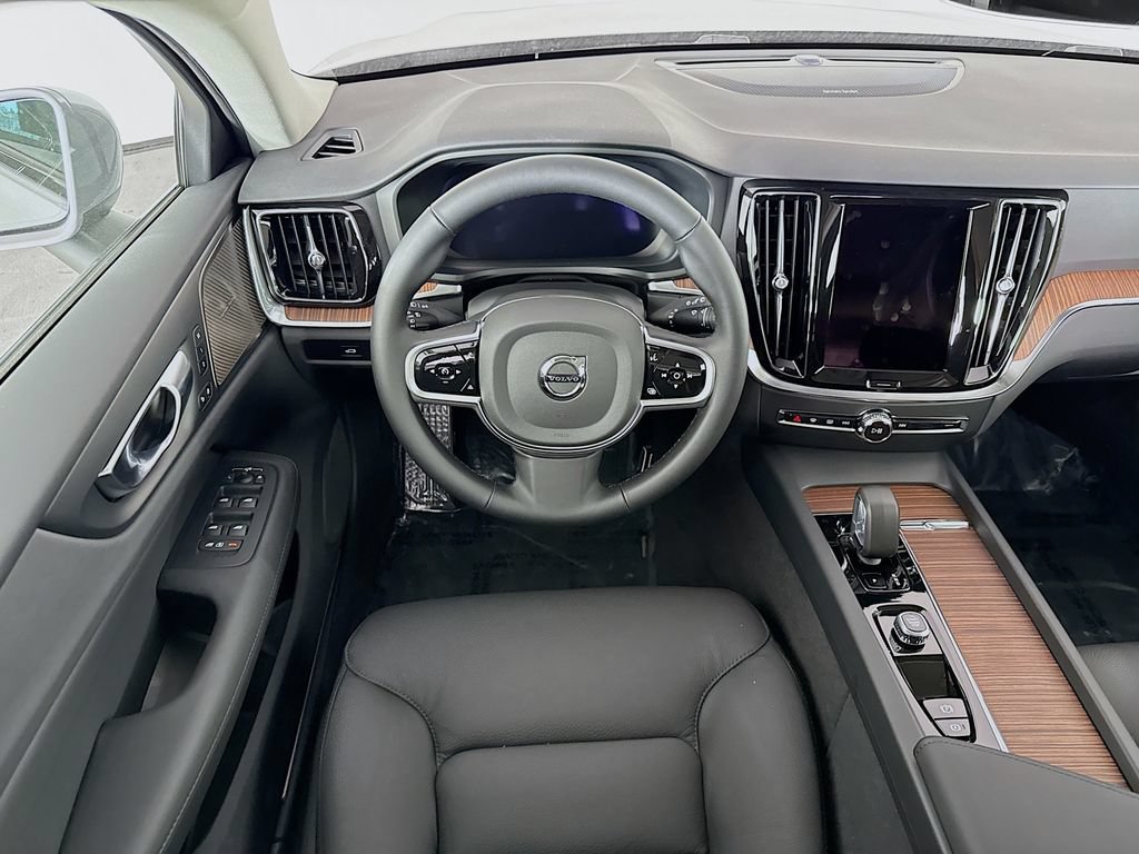 New 2026 Volvo V60 B5 Cross Country Plus w/ Climate Package AWD/4WD image 24
