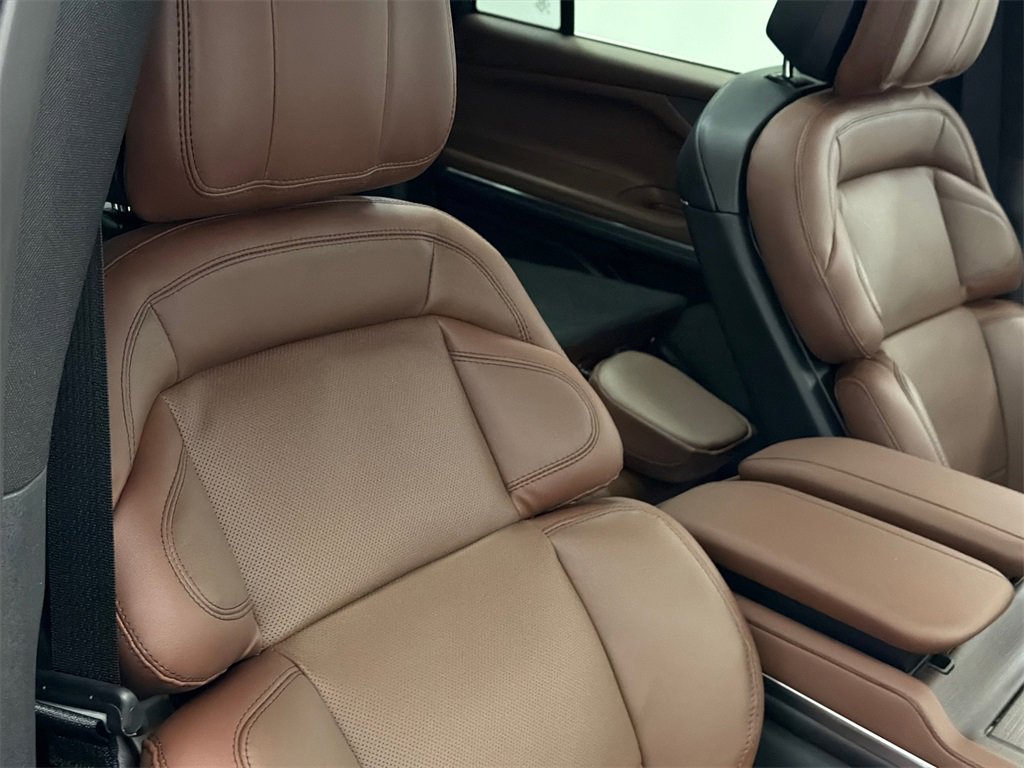 New 2026 Lincoln Navigator L Reserve image 13