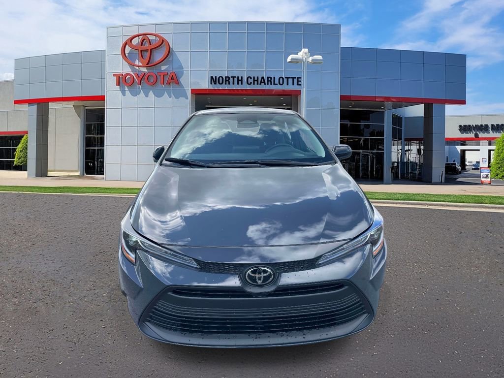 Used 2026 Toyota Corolla LE image 4