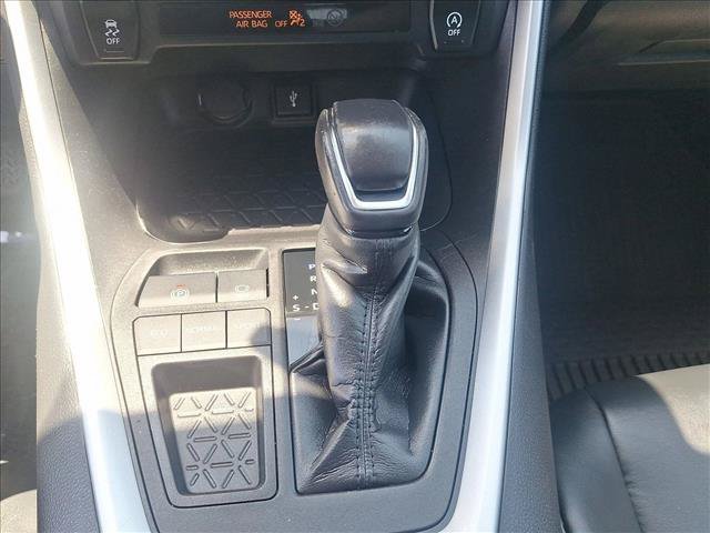 Used 2021 Toyota RAV4 XLE Premium FWD image 12