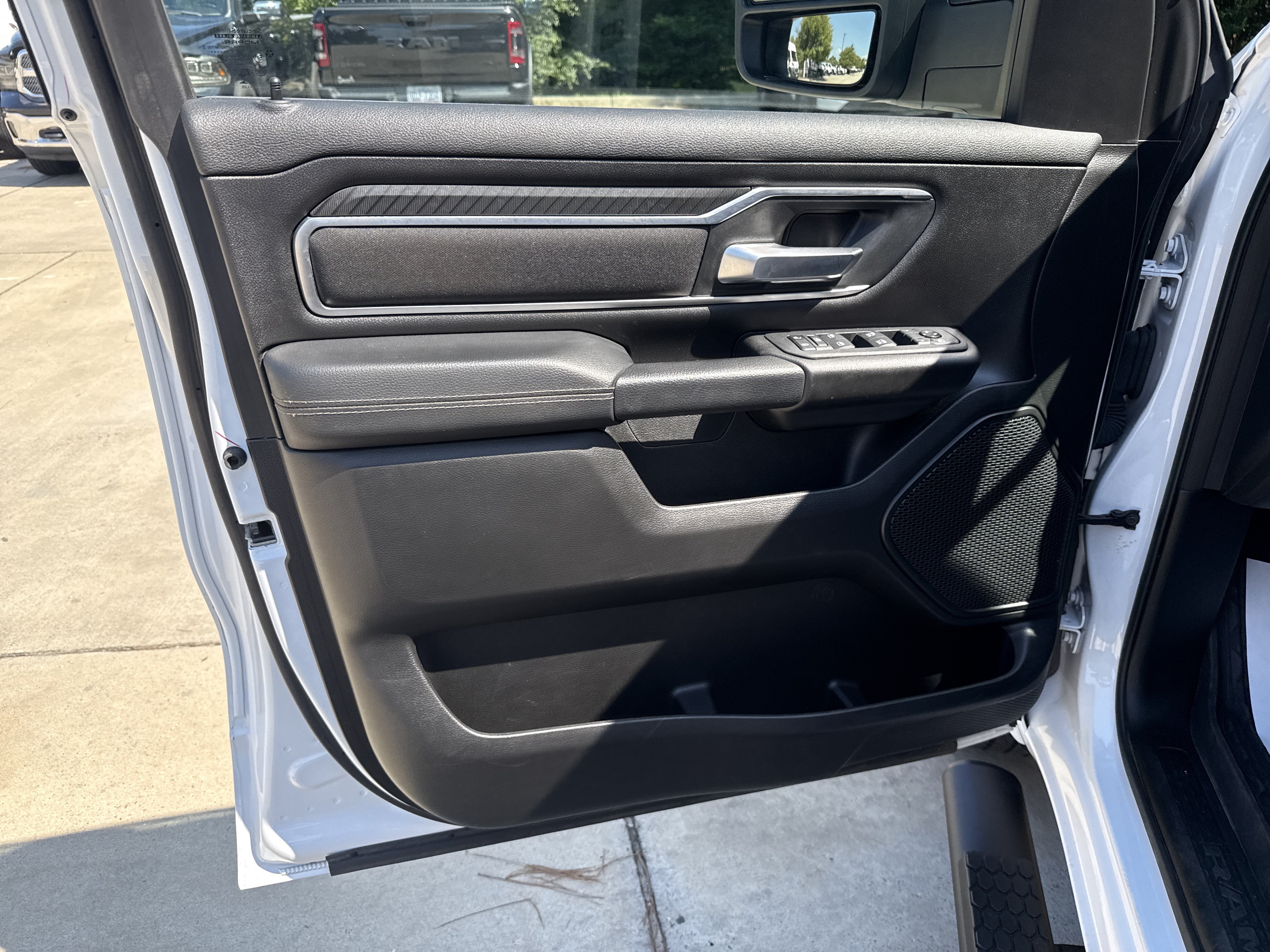 Used 2025 RAM 1500 Big Horn AWD/4WD image 13