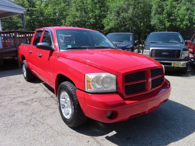 Used 2006 Dodge Dakota SLT w/ Sport Appearance Group AWD/4WD image 4