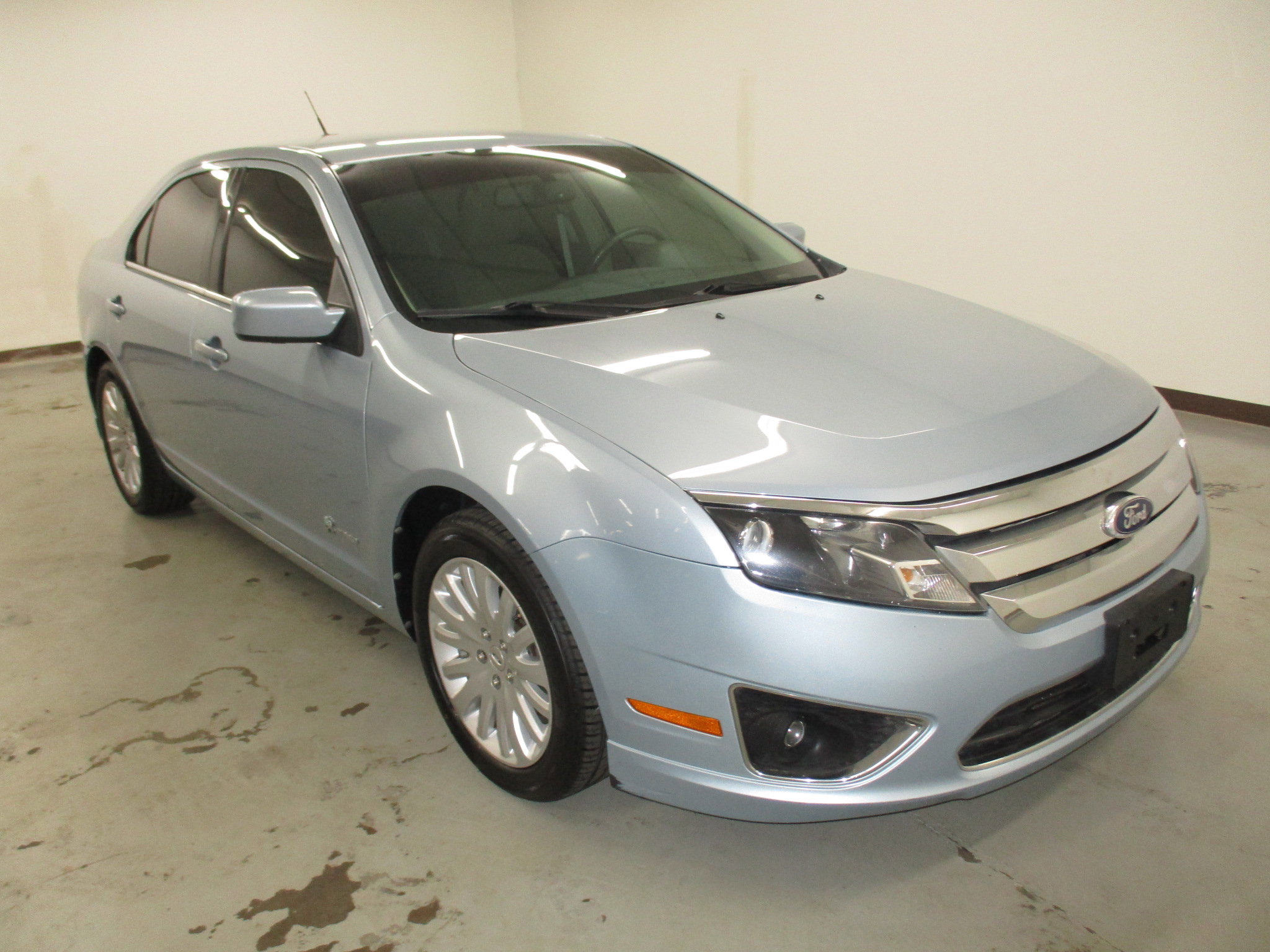 Used 2010 Ford Fusion Hybrid FWD video 1