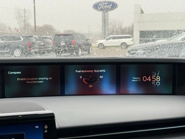 Used 2025 Lincoln Nautilus Reserve image 34