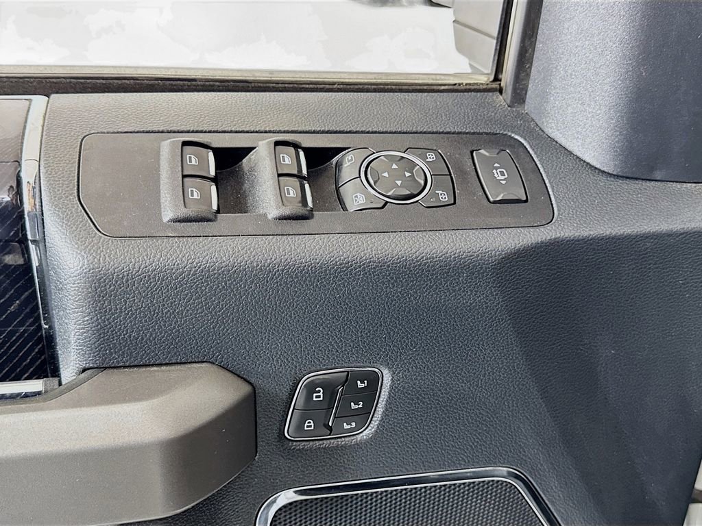 Used 2022 Ford F350 Platinum AWD/4WD image 22