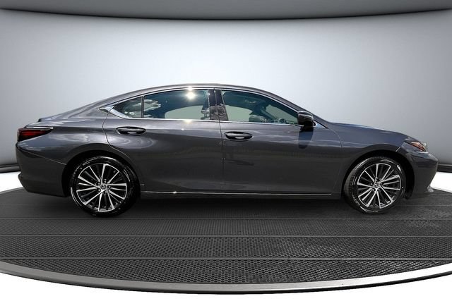 Used 2024 Lexus ES 350 w/ Premium Package FWD image 4