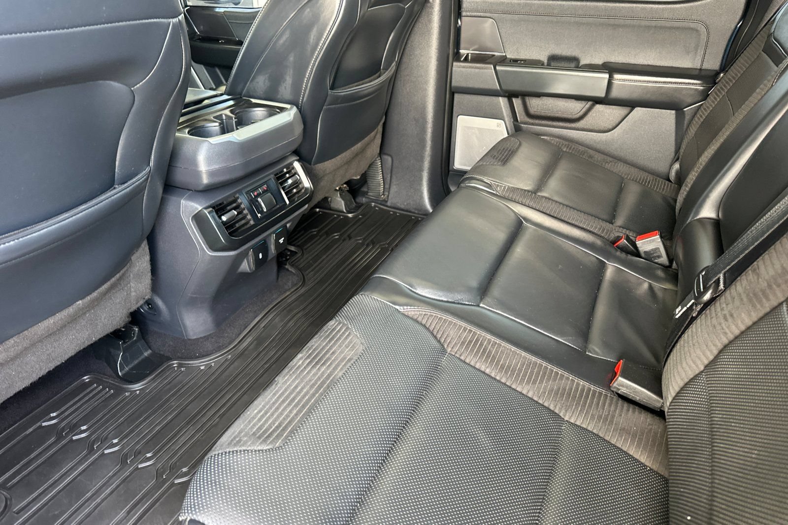 Used 2023 Ford F150 Raptor w/ Raptor 37 Performance Package AWD/4WD image 13