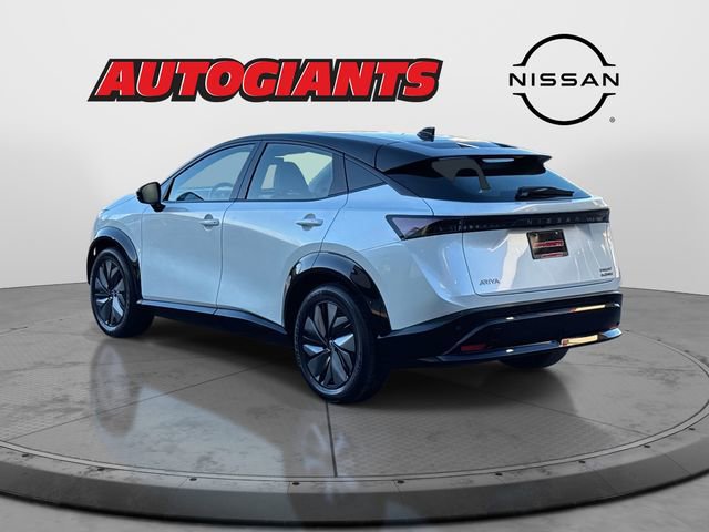 Used 2023 Nissan Ariya AWD image 5