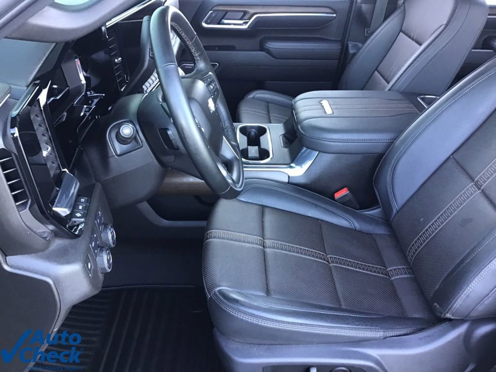 Used 2025 Chevrolet Silverado 3500 High Country w/ High Country Premium Package image 7