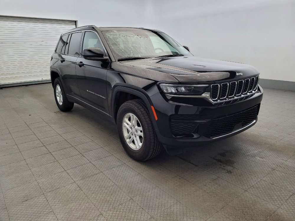 Used 2023 Jeep Grand Cherokee Laredo AWD/4WD image 13