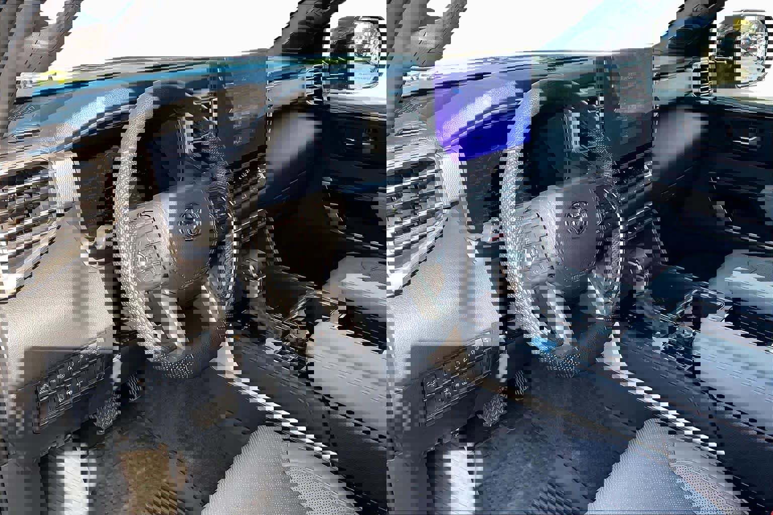 Used 2025 Toyota Tundra Limited image 16