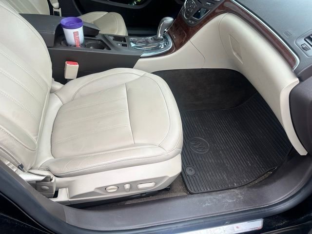 Used 2017 Buick Regal Premium w/ Driver Confidence Package #1 FWD image 27
