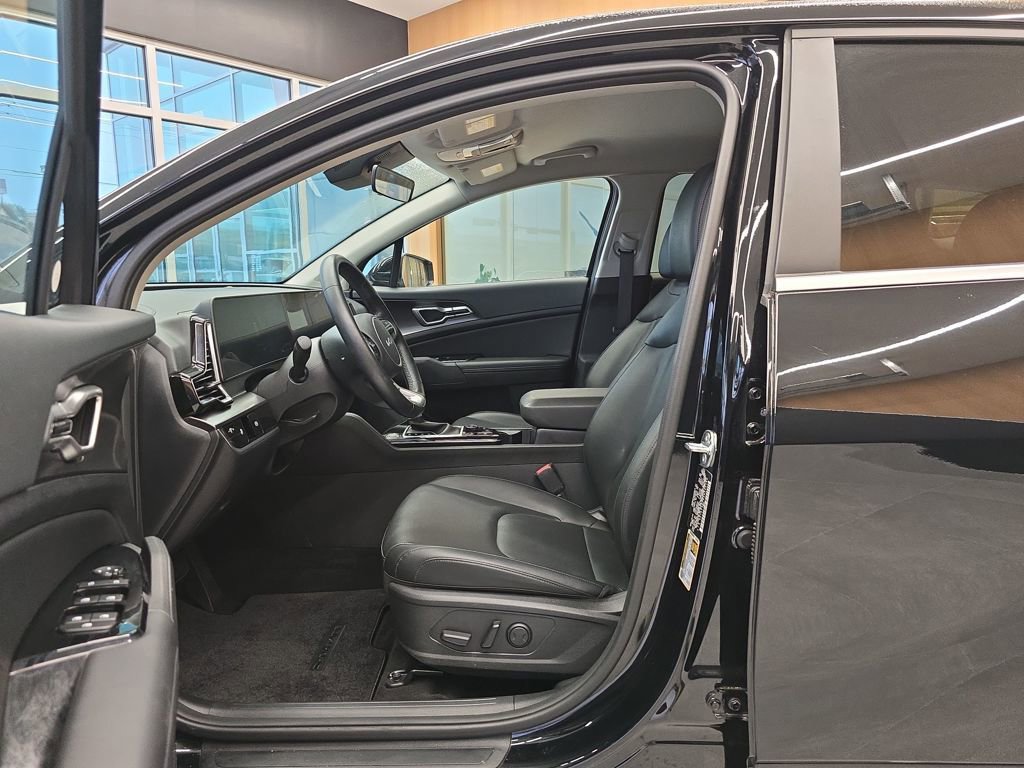 Certified 2025 Kia Sportage EX image 13