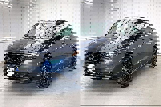 Certified 2025 Honda Accord SE image 2