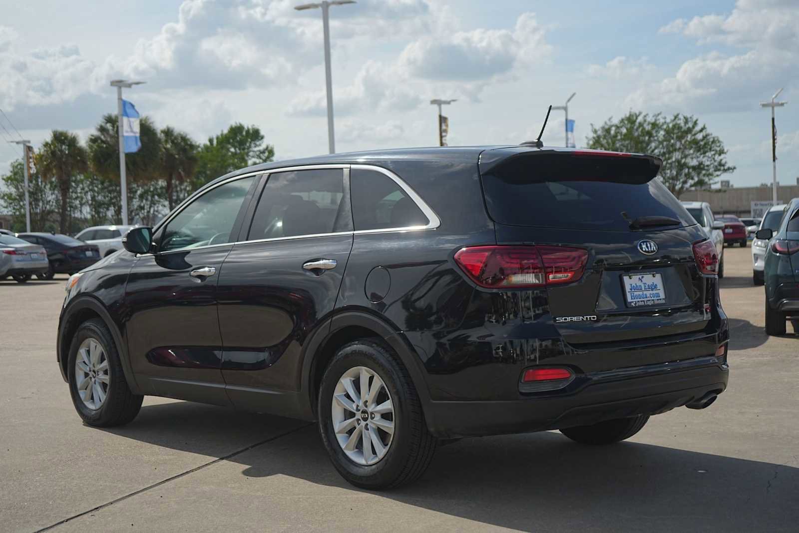 Used 2019 Kia Sorento L image 4