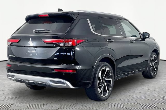Used 2023 Mitsubishi Outlander SEL FWD image 6