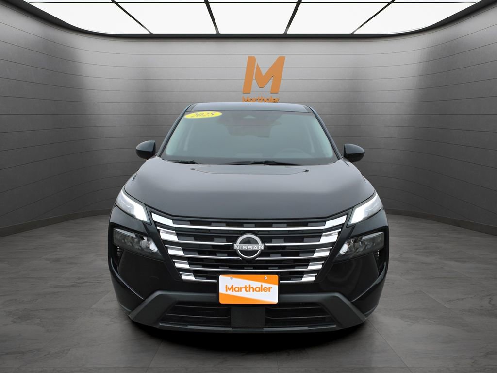 Used 2025 Nissan Rogue SV AWD/4WD image 6