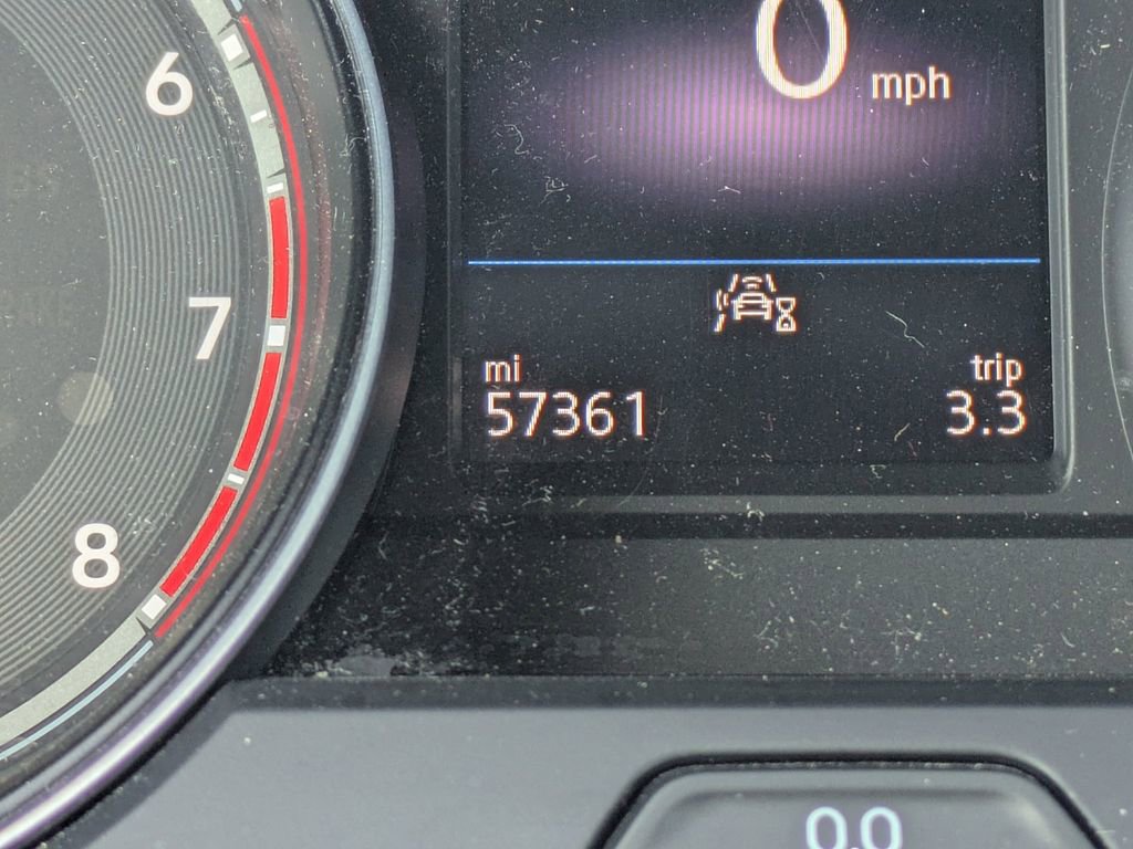 Used 2021 Volkswagen Atlas Cross Sport SE image 32