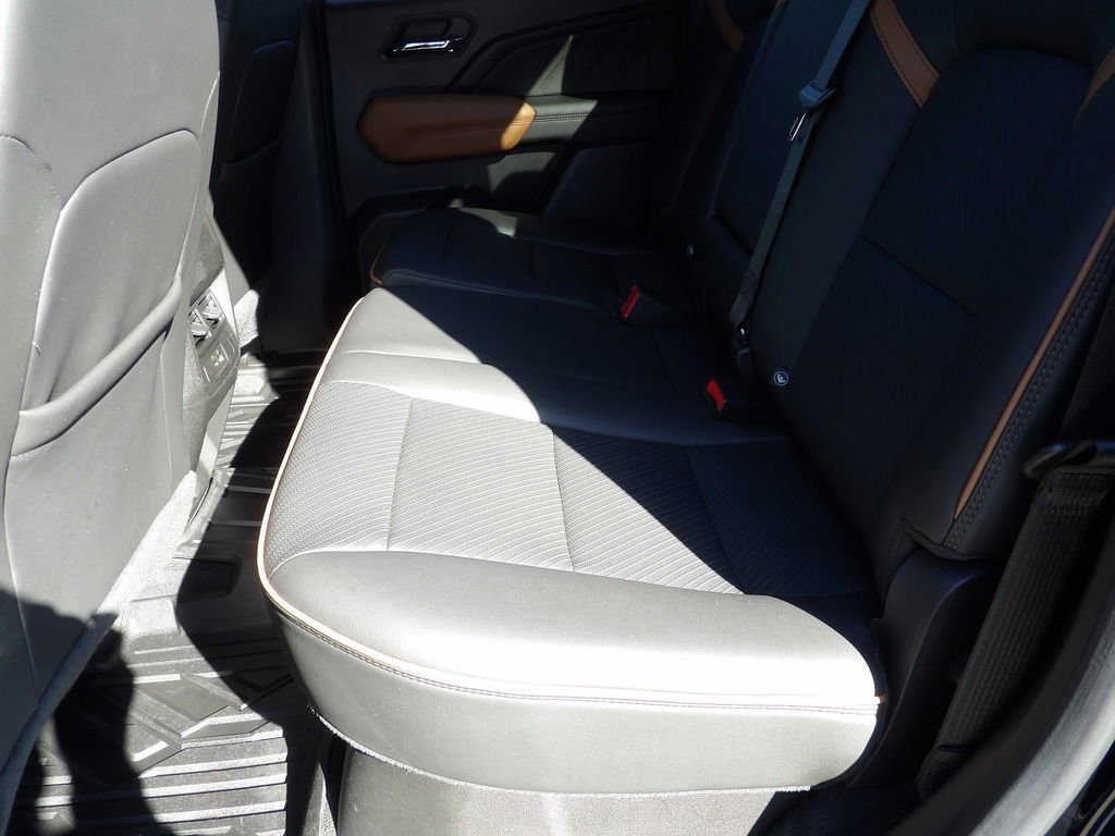 Used 2023 GMC Canyon AT4 w/ AT4 Premium Package image 34