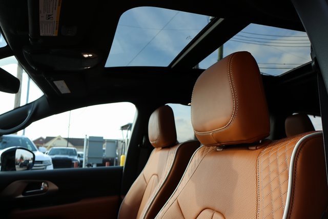 New 2026 Chrysler Pacifica Pinnacle w/ Trailer Tow Group image 30