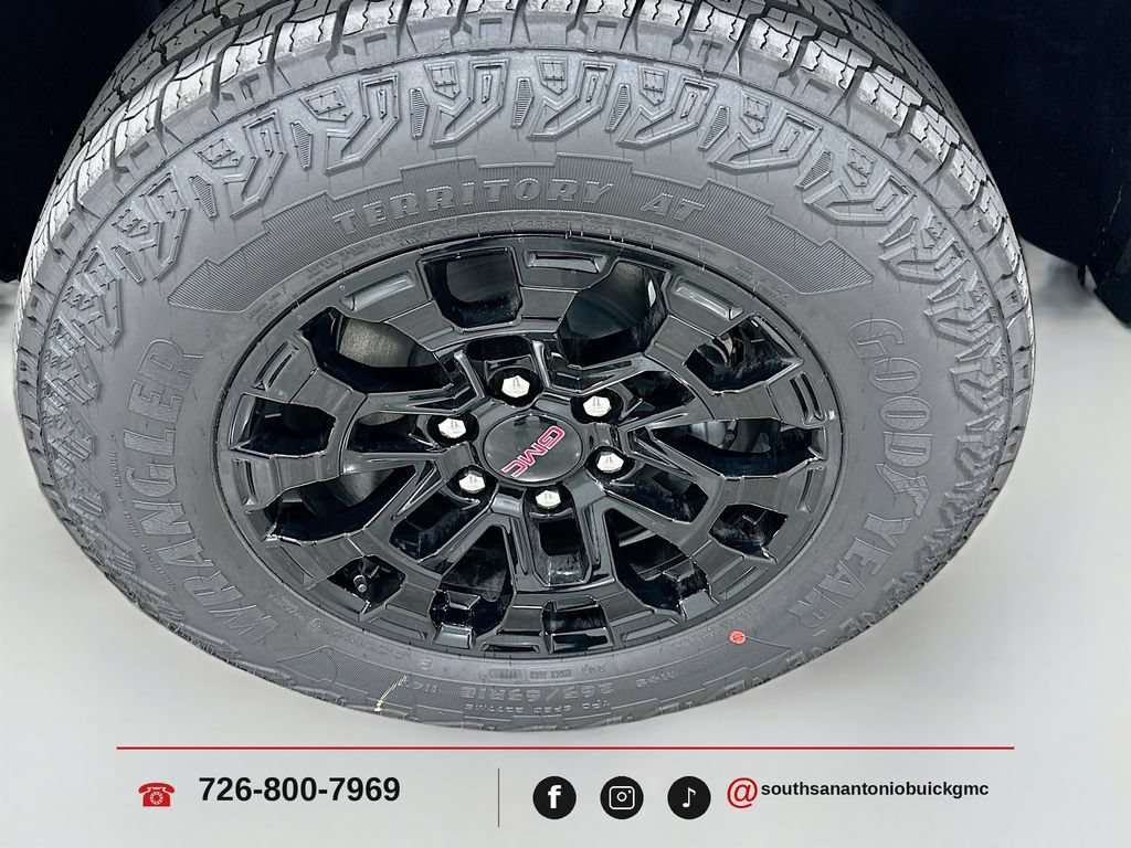 New 2026 GMC Canyon Elevation w/ Convenience Package RWD image 33