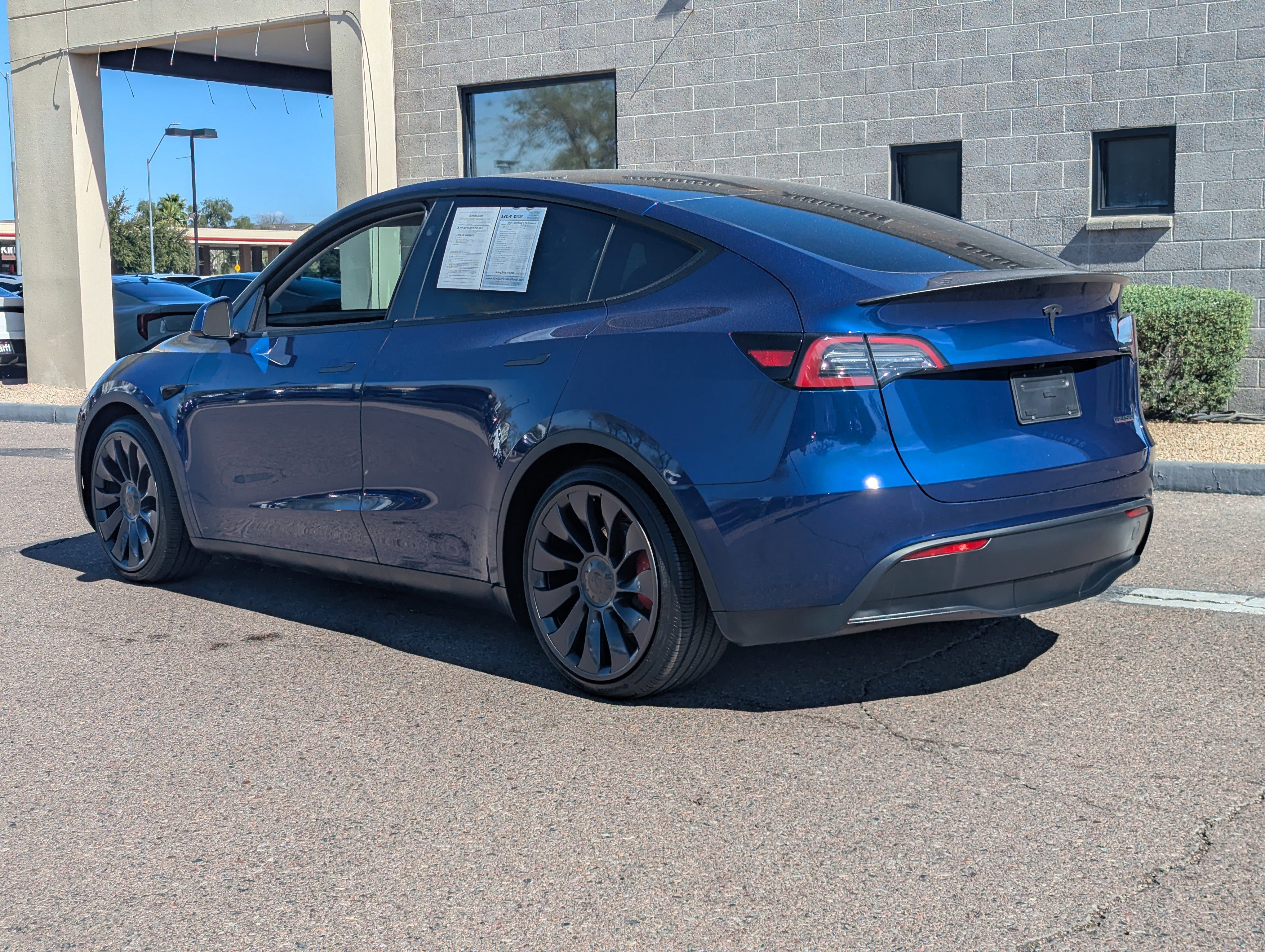 Used 2025 Tesla Model Y Performance image 4