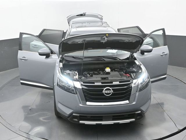 Used 2025 Nissan Pathfinder Platinum AWD/4WD image 35