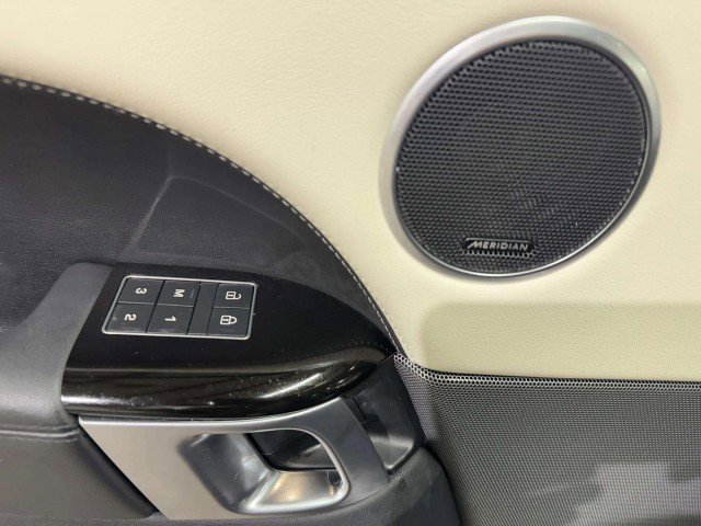 Used 2022 Land Rover Range Rover Sport HSE Silver Edition image 25