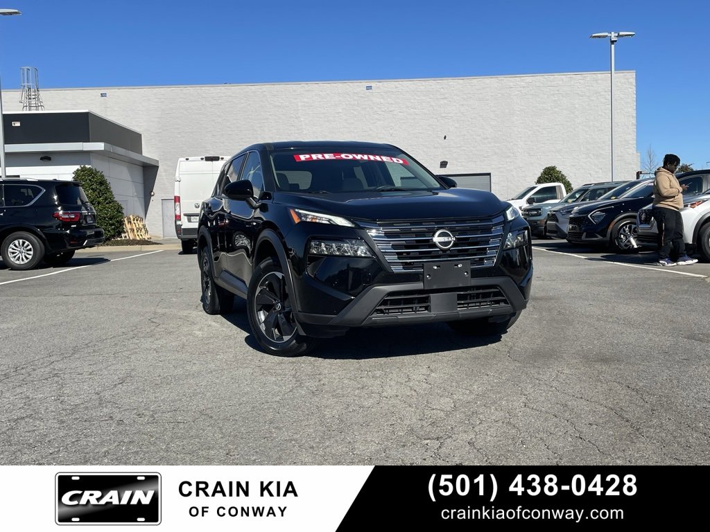 Used 2024 Nissan Rogue SV image 1