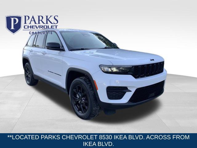 Used 2025 Jeep Grand Cherokee Altitude