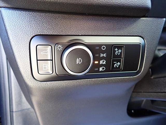 Used 2025 Ford Escape SE image 16