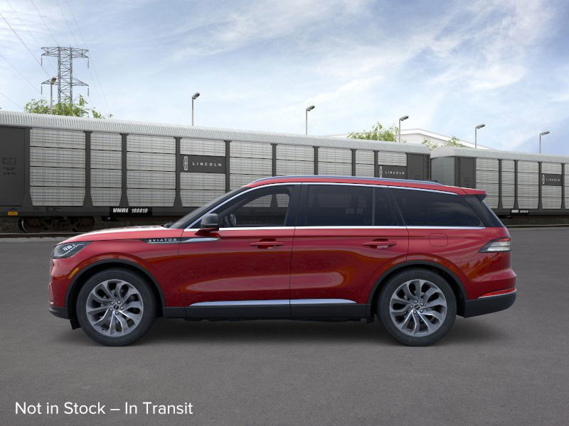 New 2026 Lincoln Aviator AWD image 3