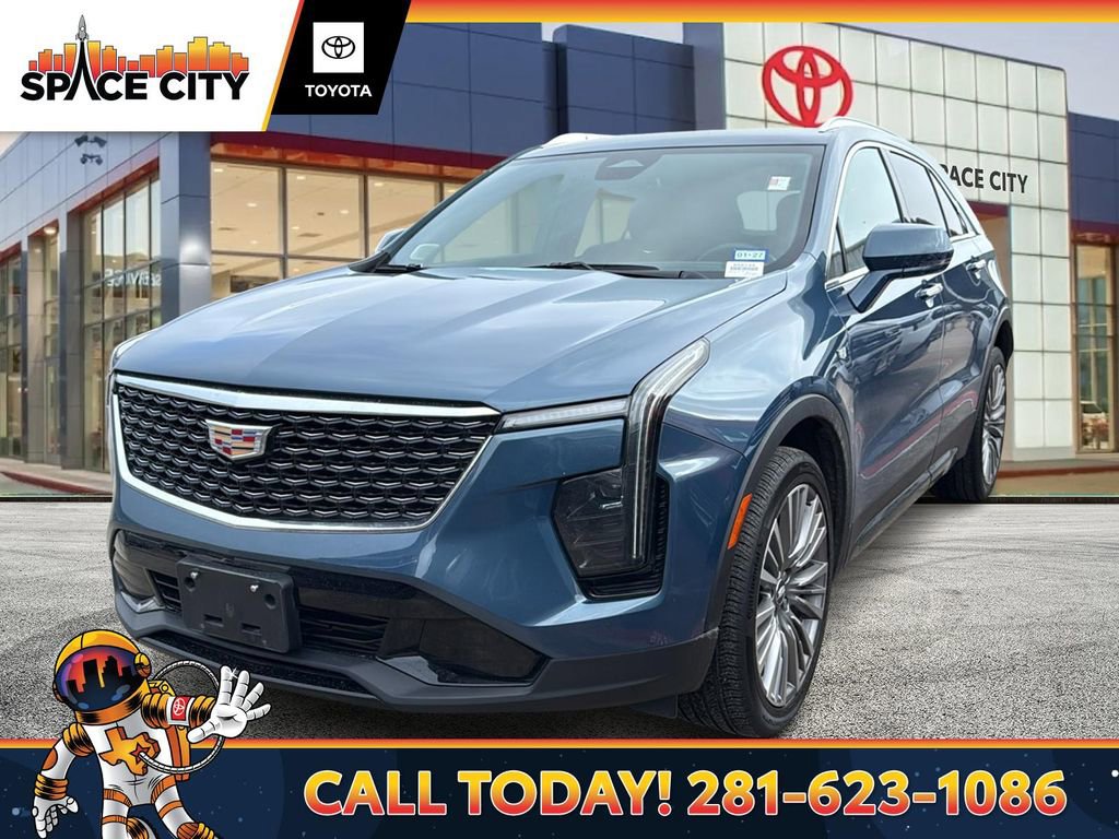 Used 2024 Cadillac XT4 Premium Luxury FWD image 1