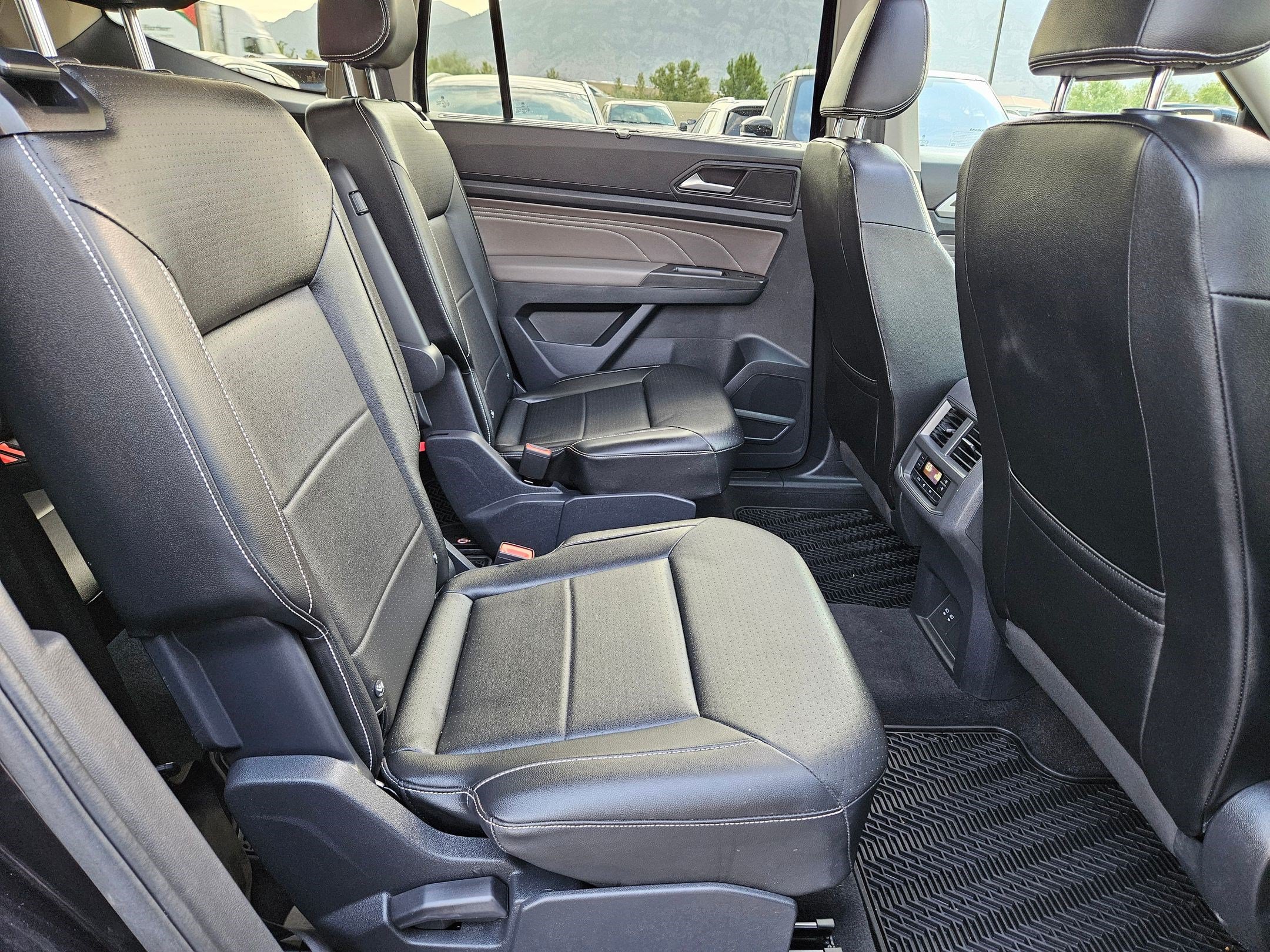 Used 2022 Volkswagen Atlas SE AWD/4WD image 32