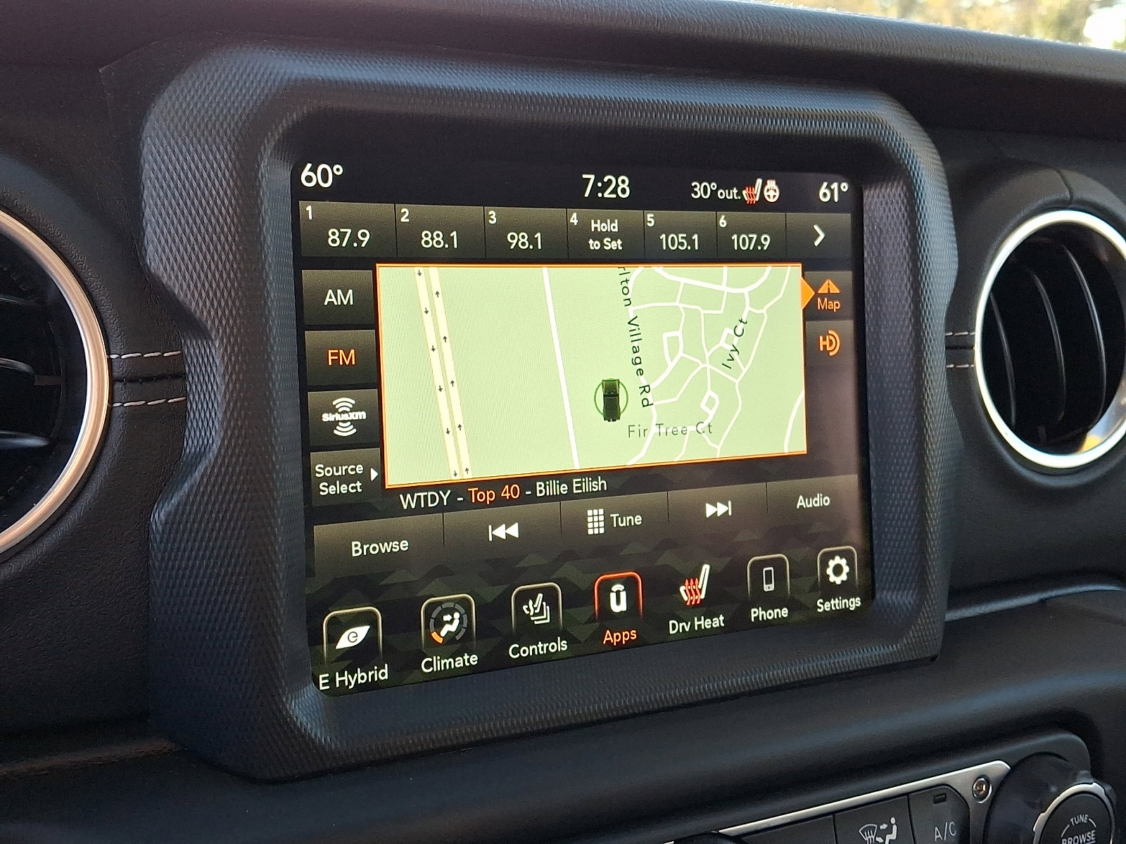 Used 2022 Jeep Wrangler Unlimited Sahara w/ Cold Weather Group image 22