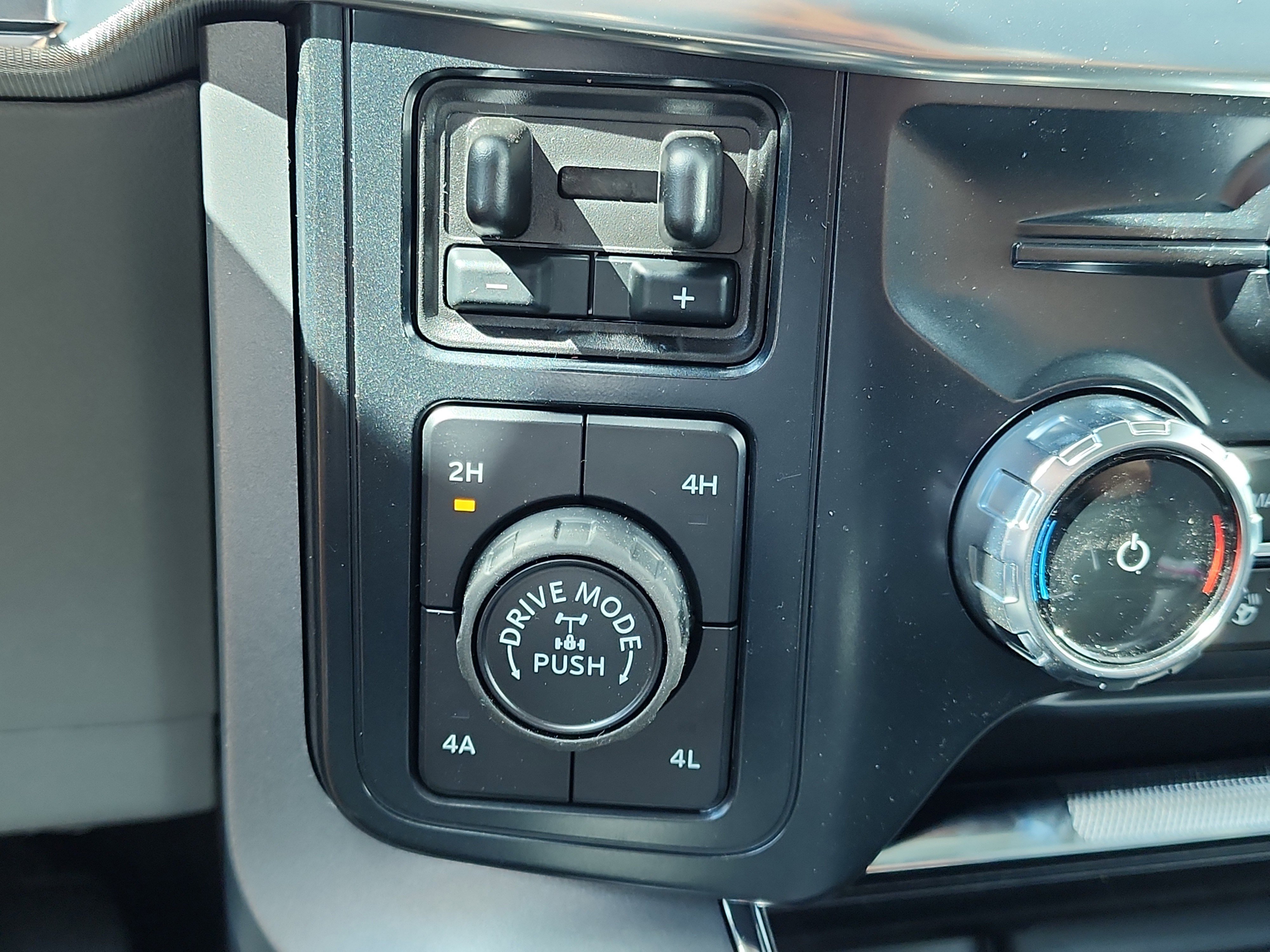 New 2025 Ford F150 Lariat image 14