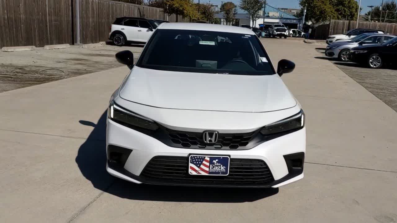Used 2023 Honda Civic Sport image 3
