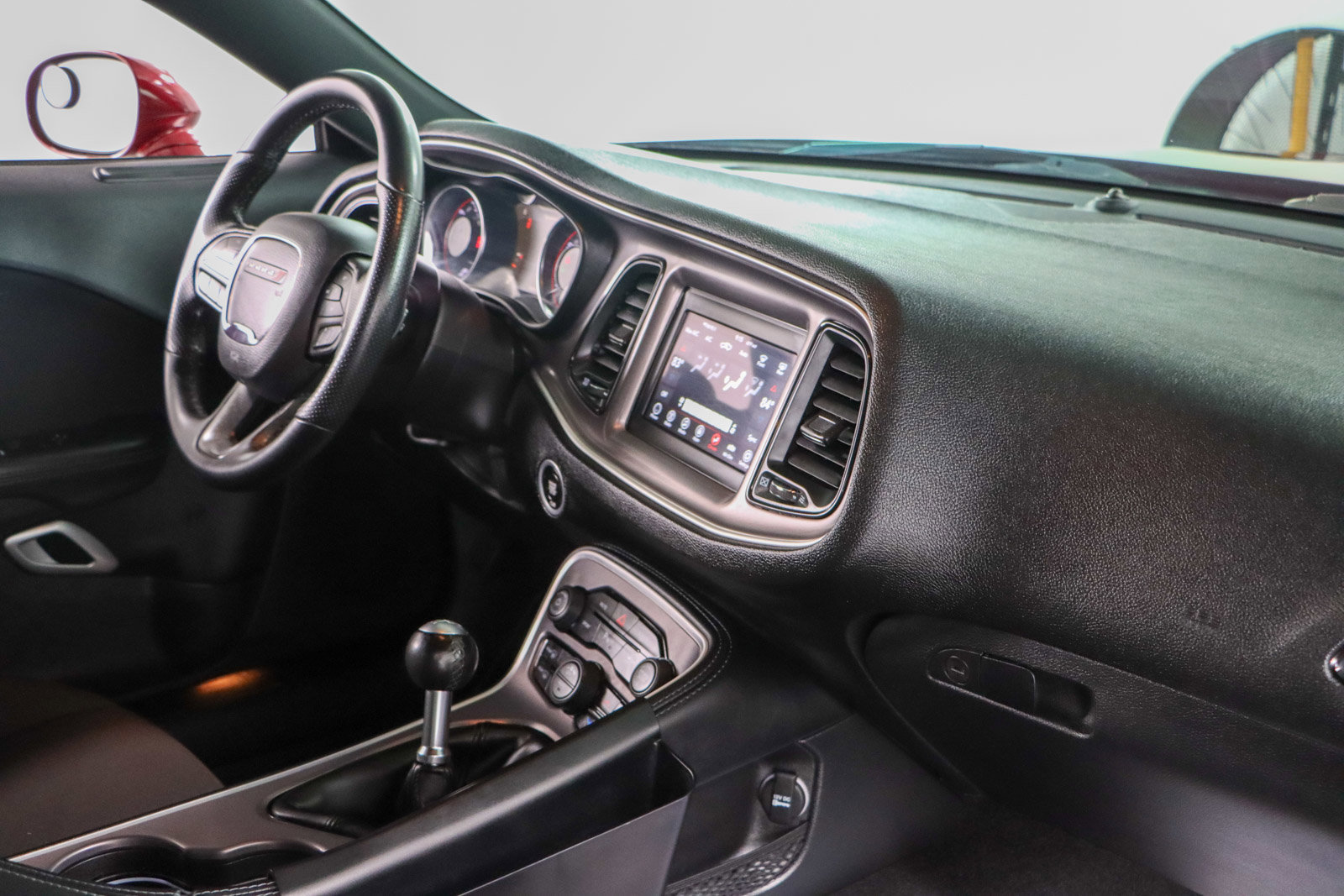 Used 2022 Dodge Challenger R/T image 25