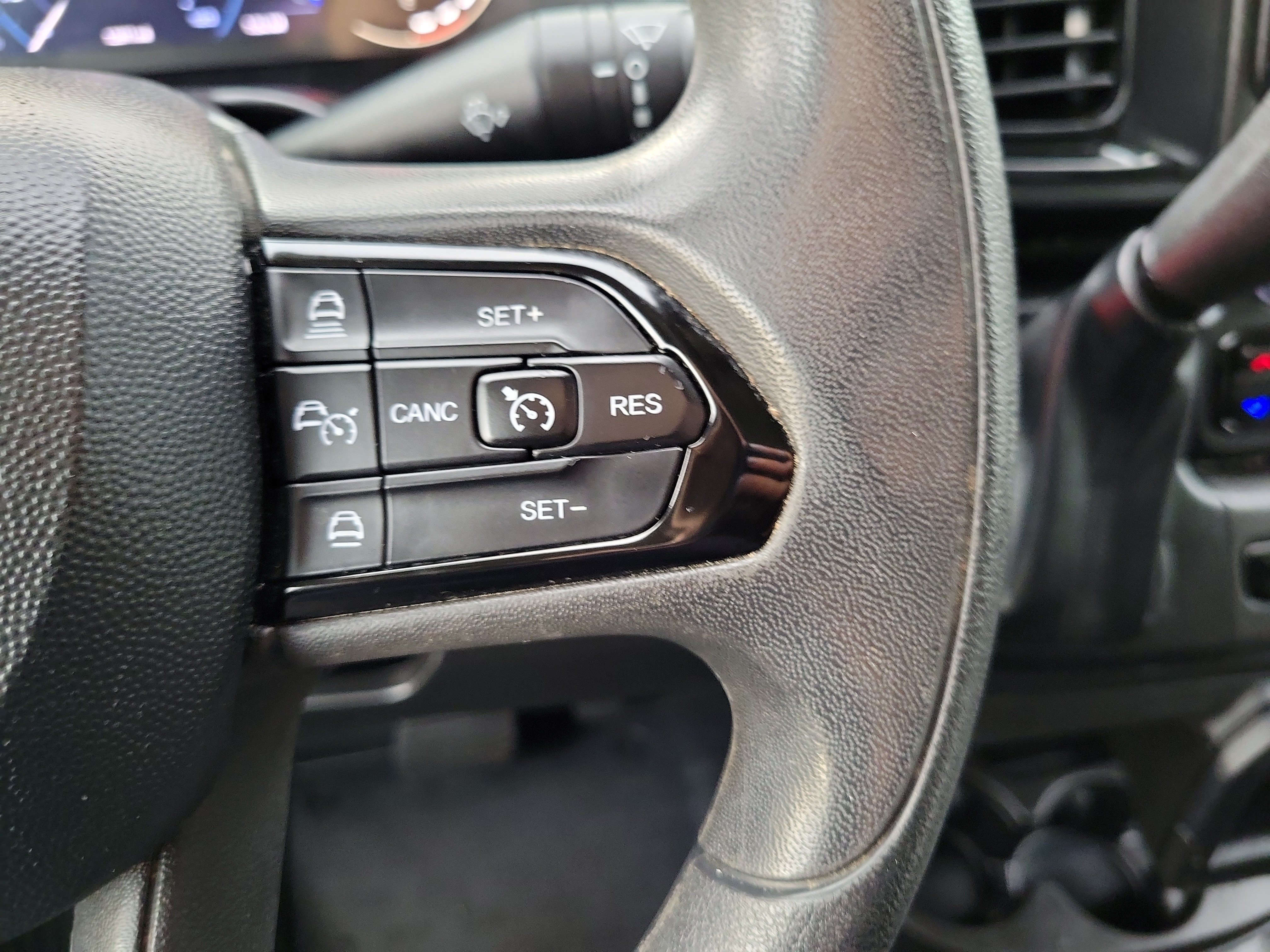 Used 2025 RAM ProMaster 2500 w/ U-Haul Equipment Group FWD image 17